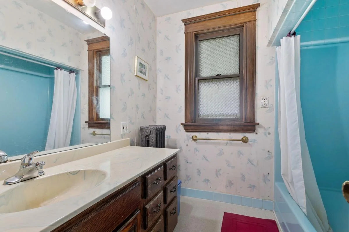 2512 Humboldt Avenue, Minneapolis, MN 55405