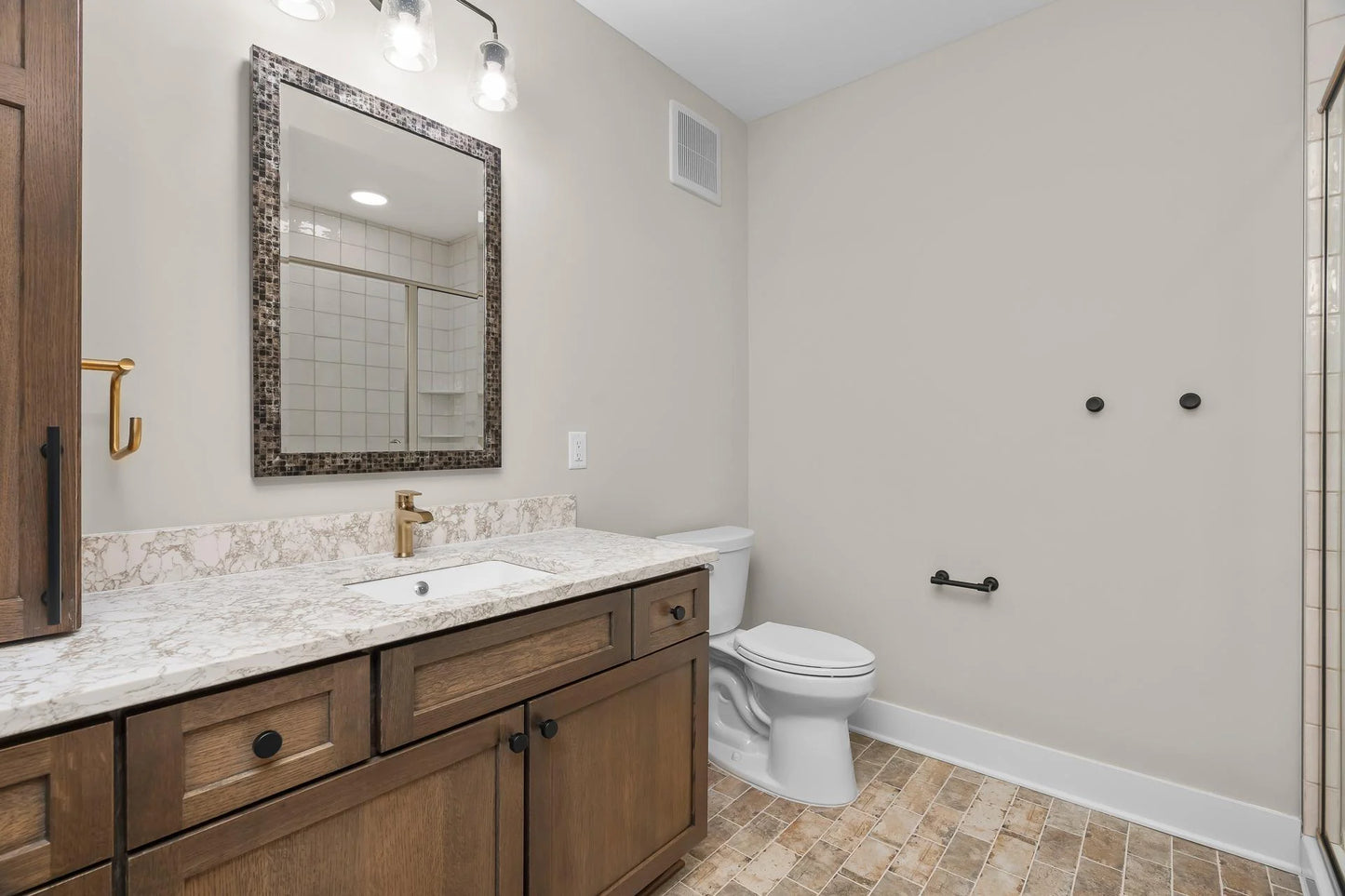 1 Hill Farm Road, North Oaks, MN 55127