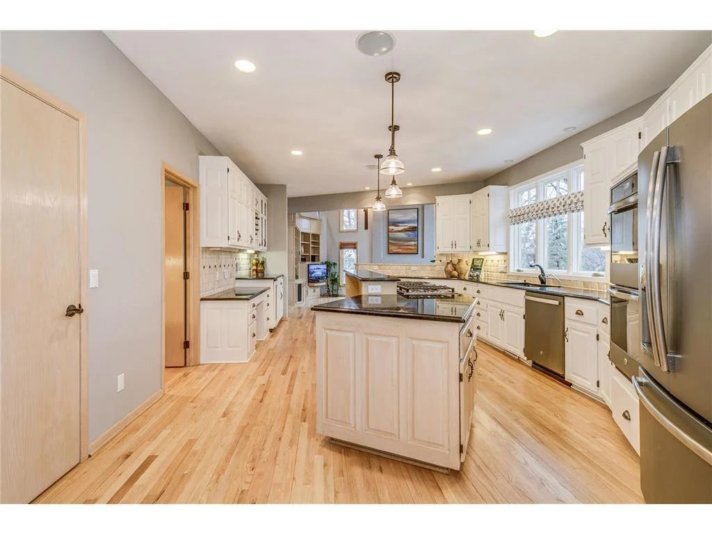 11338 Hawk High Court, Eden Prairie, MN 55347