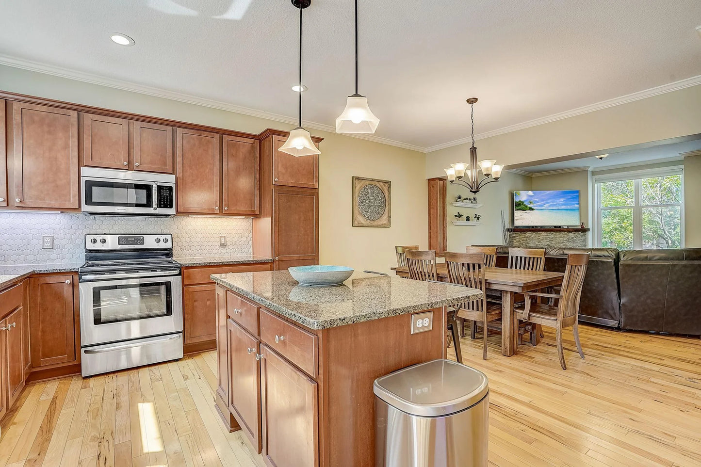 48 125th Street, Burnsville, MN 55337