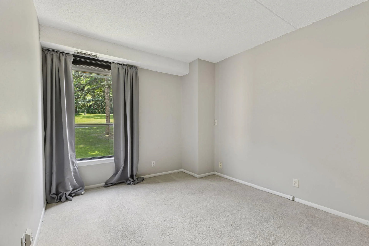 6650 Vernon Avenue, Edina, MN 55436
