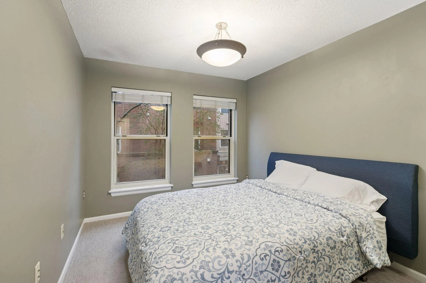 575 1st Street, Minneapolis, MN 55401