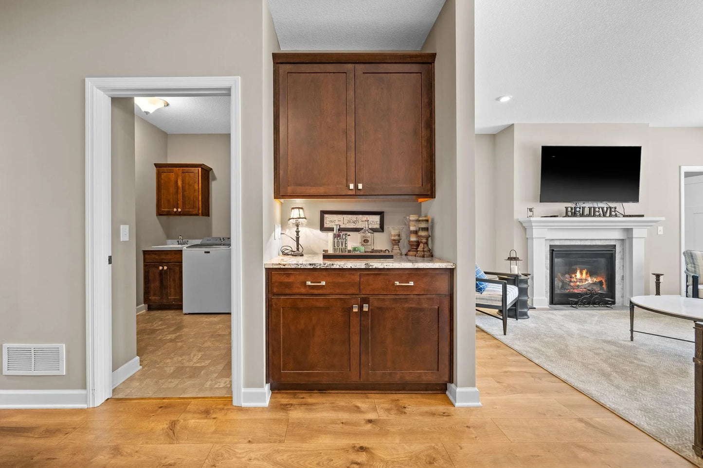 1045 Roselyn Drive, Victoria, MN 55386