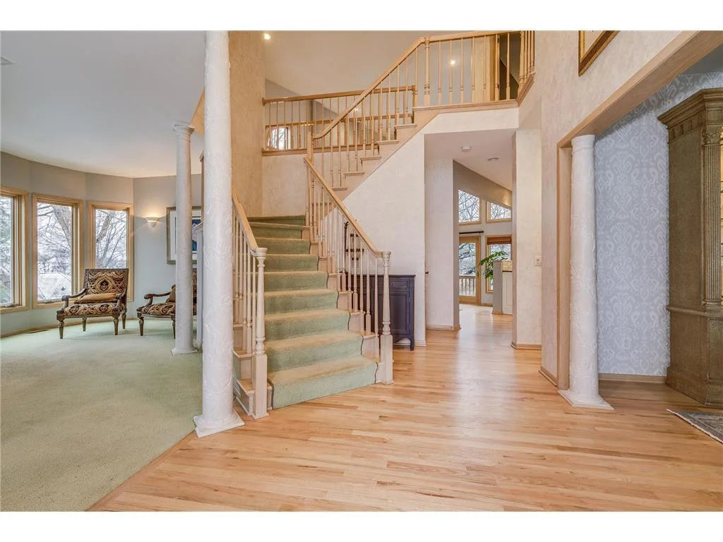11338 Hawk High Court, Eden Prairie, MN 55347