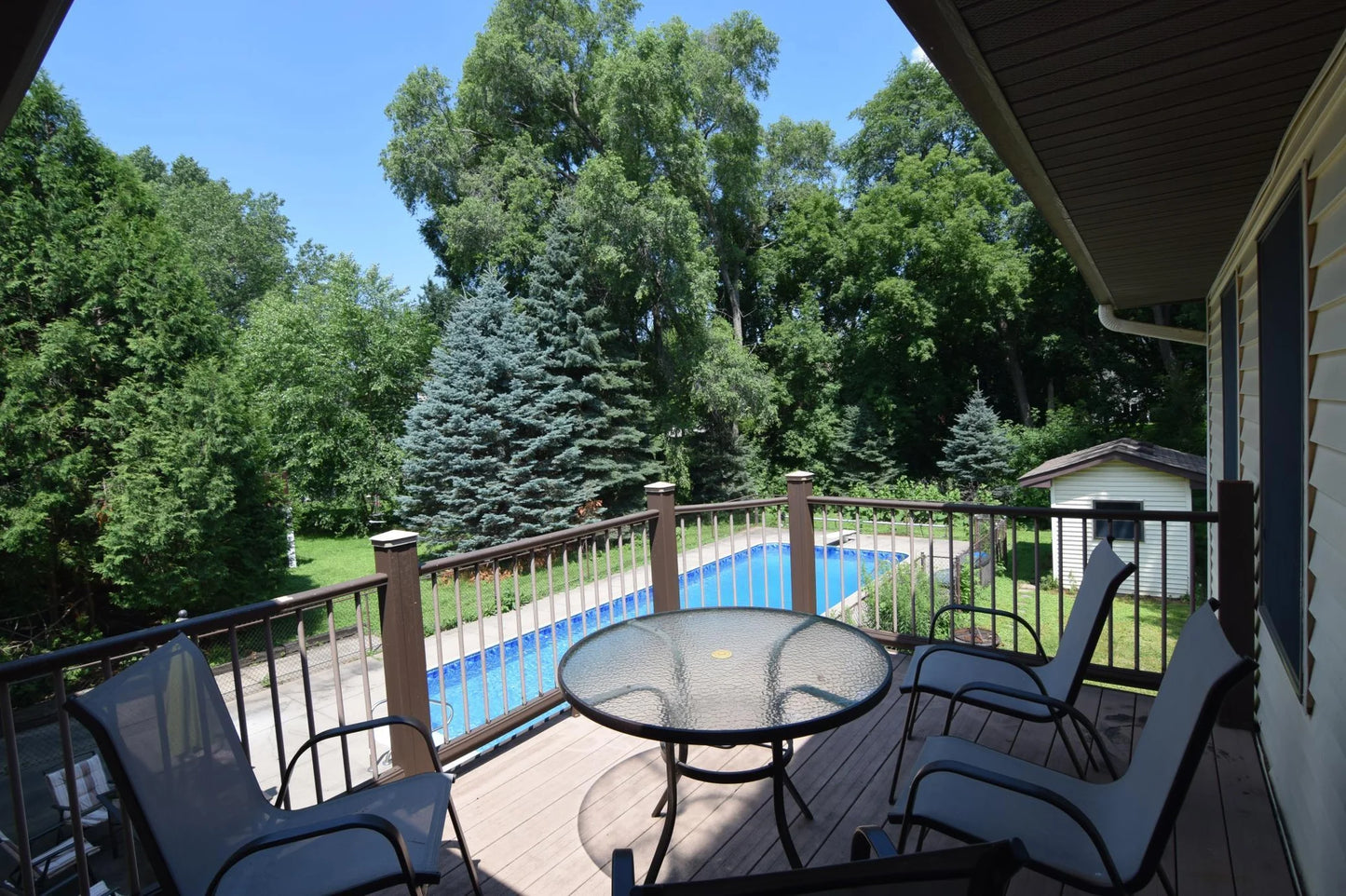 2520 Allen Drive, Burnsville, MN 55337