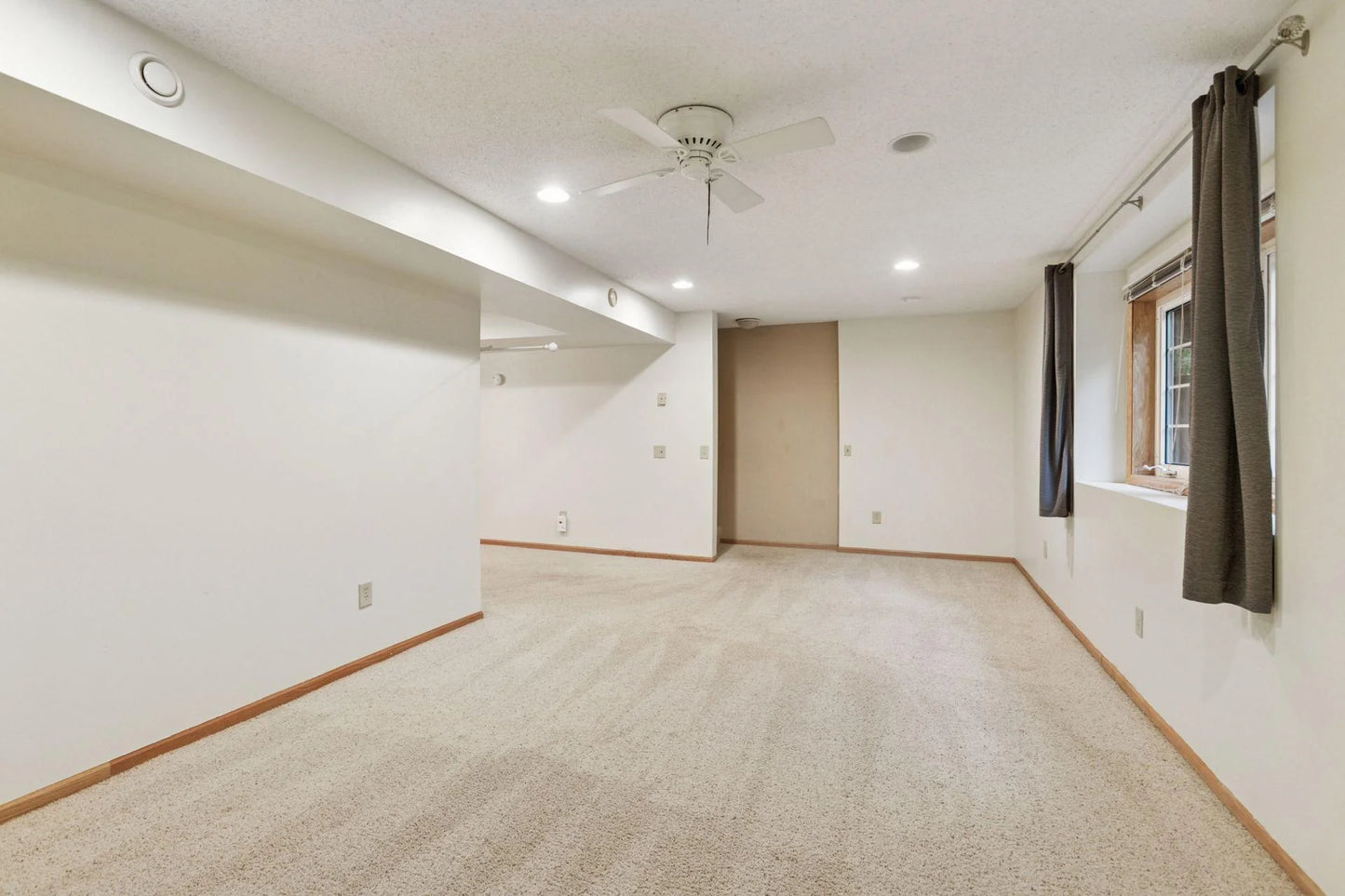 100 Primrose Court, Vadnais Heights, MN 55127