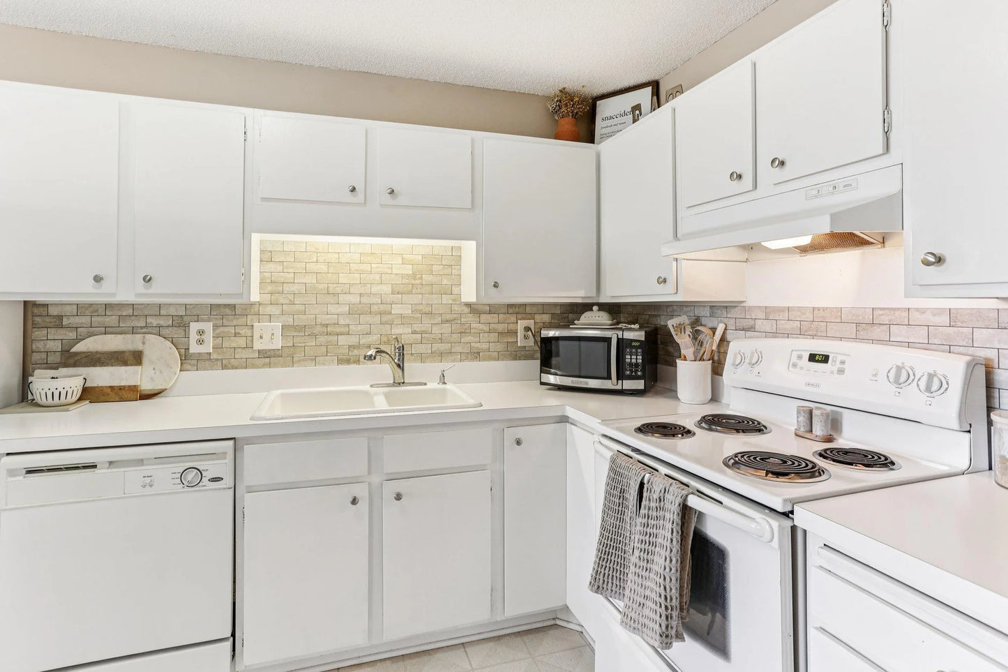 4350 Trenton Lane, Plymouth, MN 55442