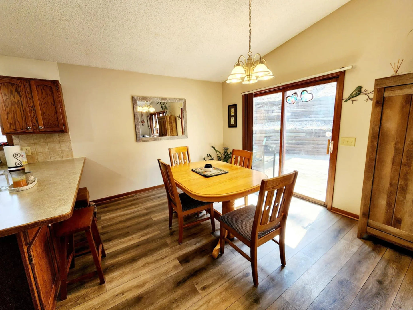 2805 Brookview Drive, Burnsville, MN 55337