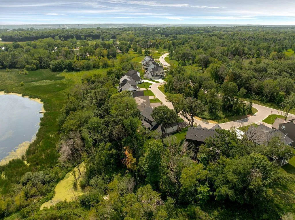 9399 Eagle Ridge Way, Chanhassen, MN 55317