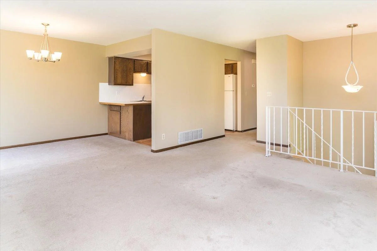 10382 Juniper Lane, Eden Prairie, MN 55347