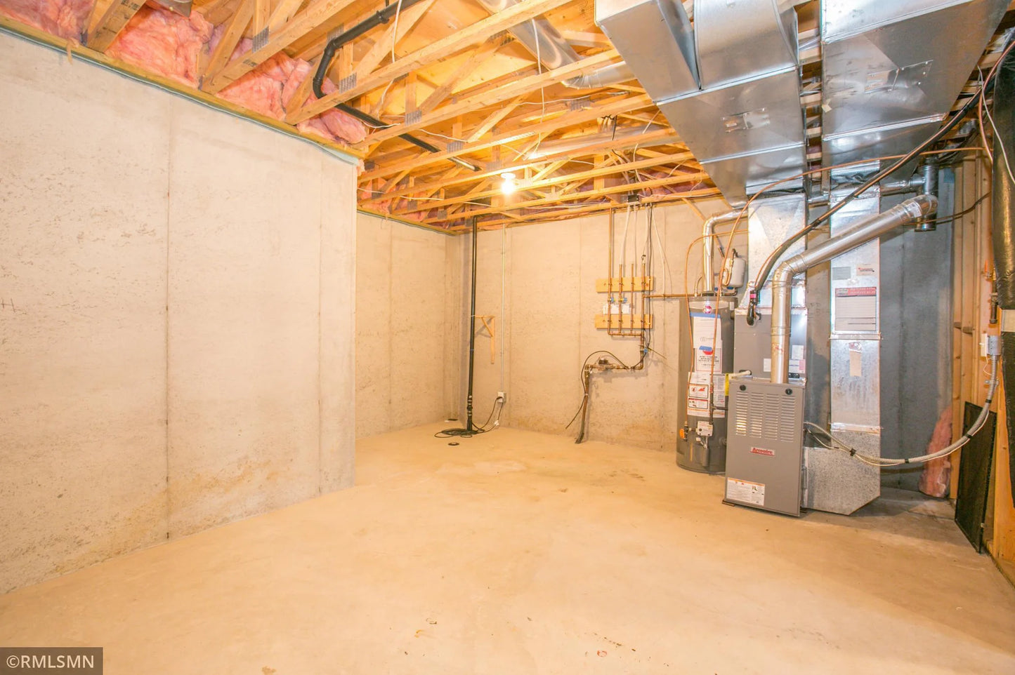 21314 Hytrail Circle, Lakeville, MN 55044