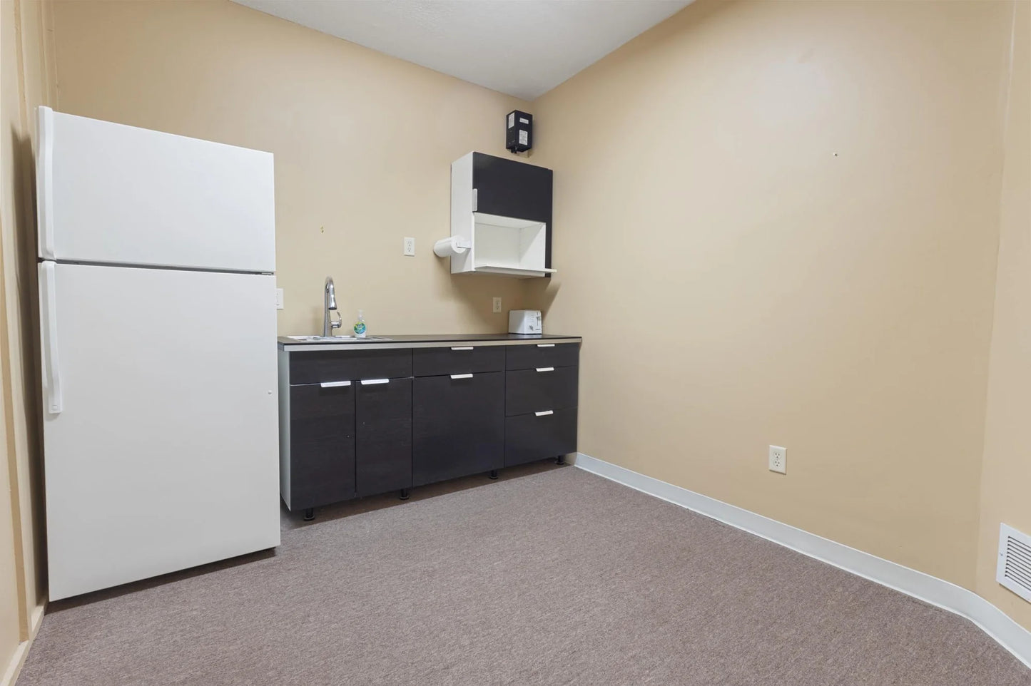 1719 Mainstreet , Hopkins, MN 55343