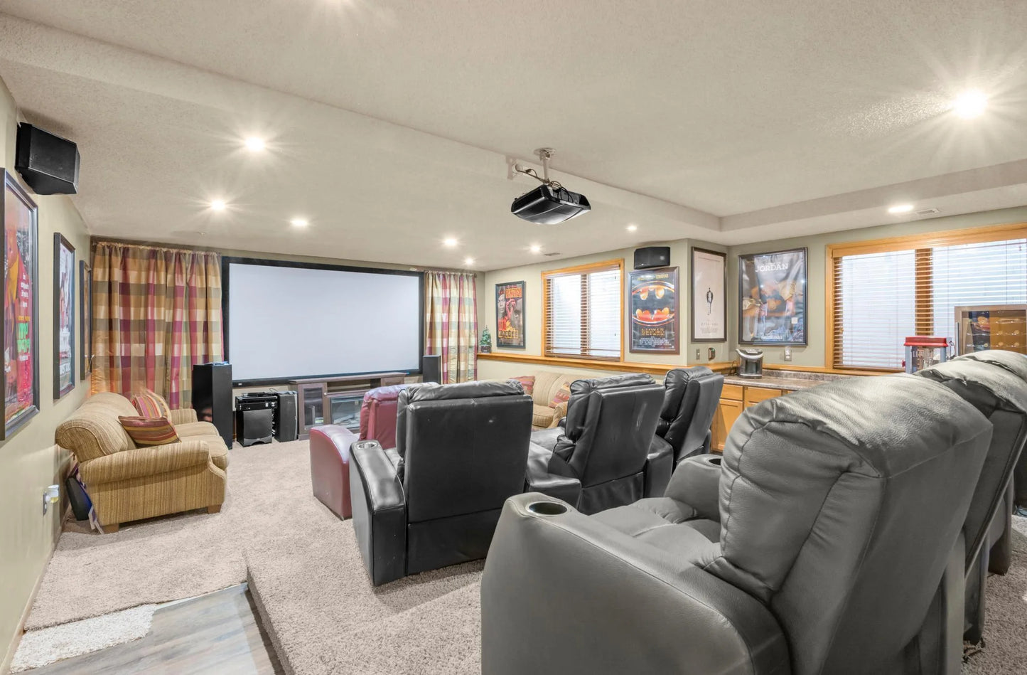 10512 Hidden Oaks Lane, Champlin, MN 55316