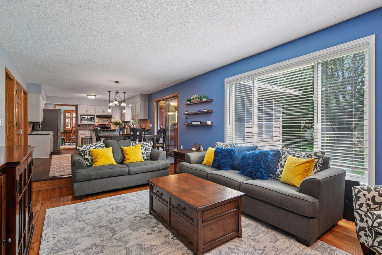 475 Oakhill Road, Chaska, MN 55318