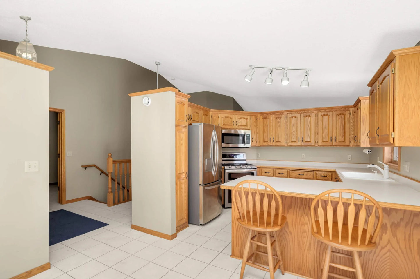 1985 Cope Avenue, Maplewood, MN 55109
