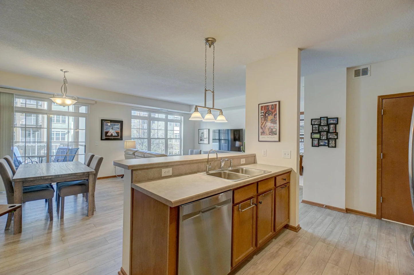 2550 38th Avenue, Saint Anthony, MN 55421