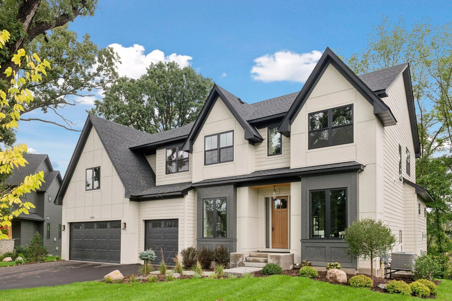 9399 Eagle Ridge Way, Chanhassen, MN 55317