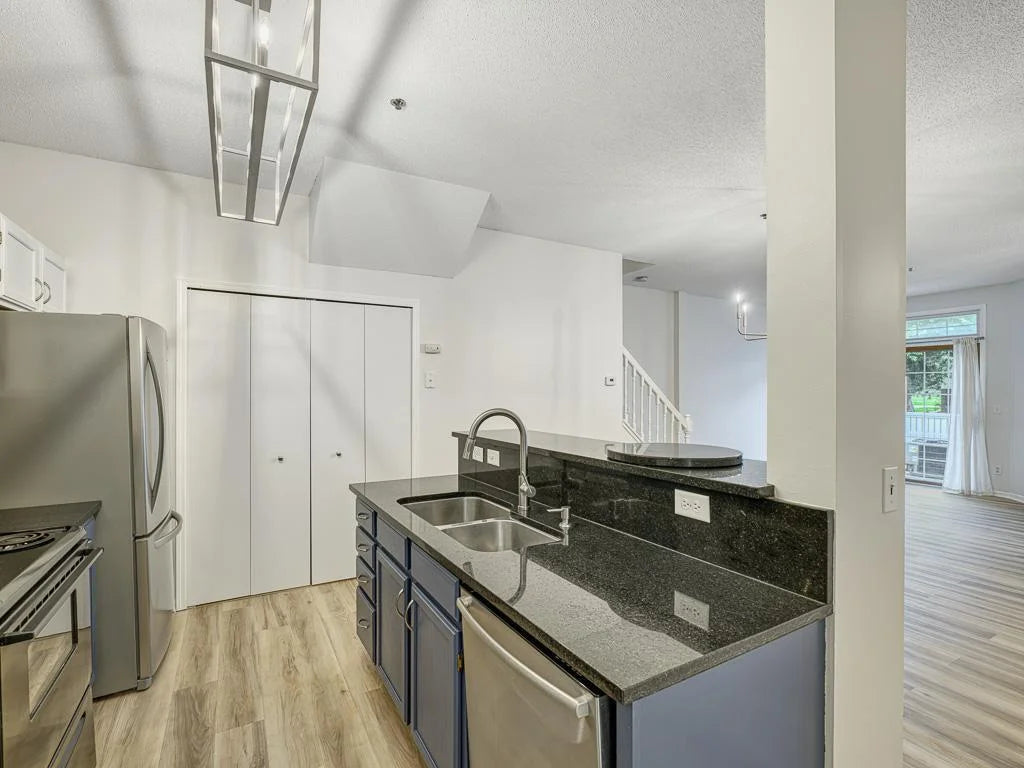 8432 Cortland Road, Eden Prairie, MN 55344