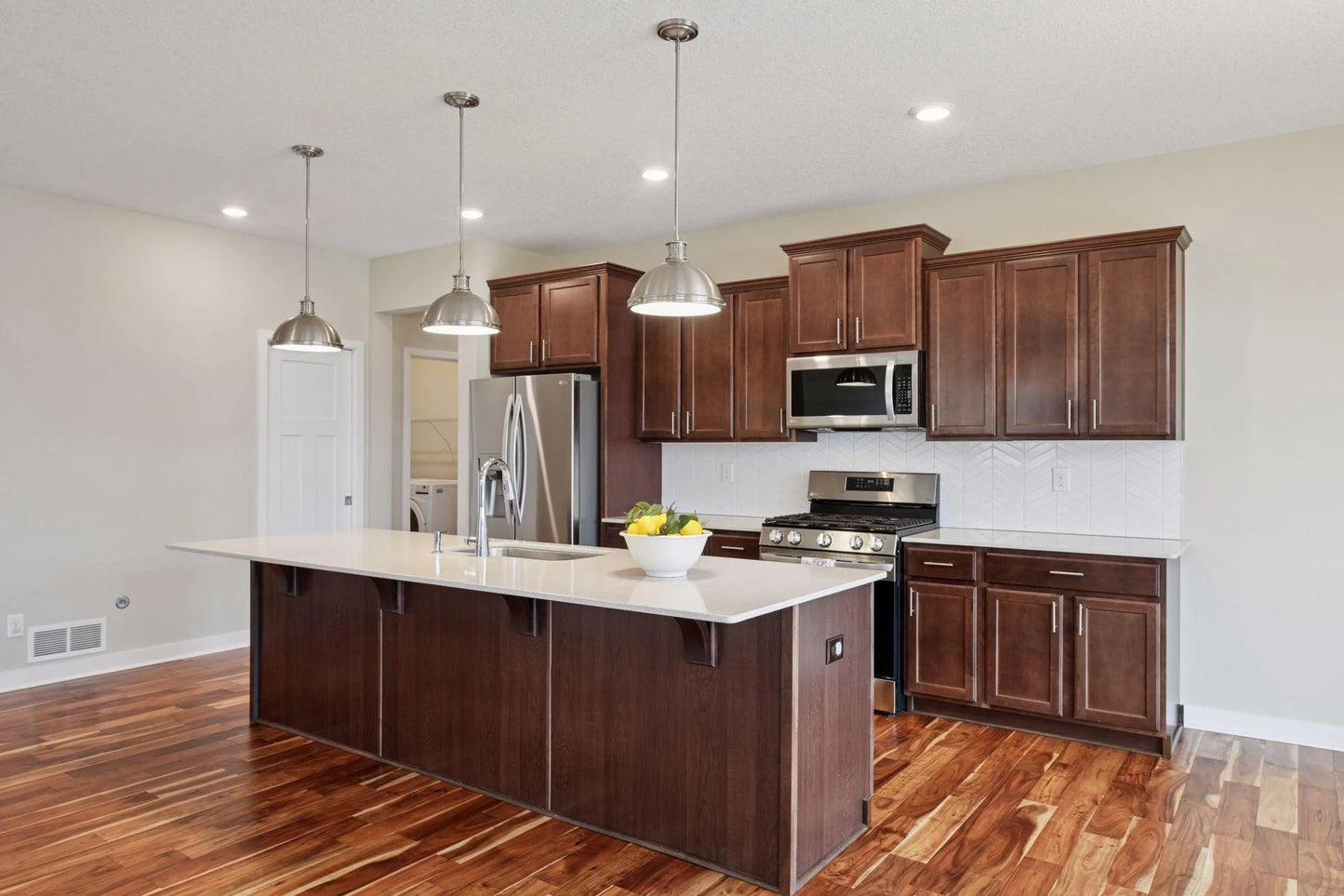 5743 Meridian Way, Prior Lake, MN 55372