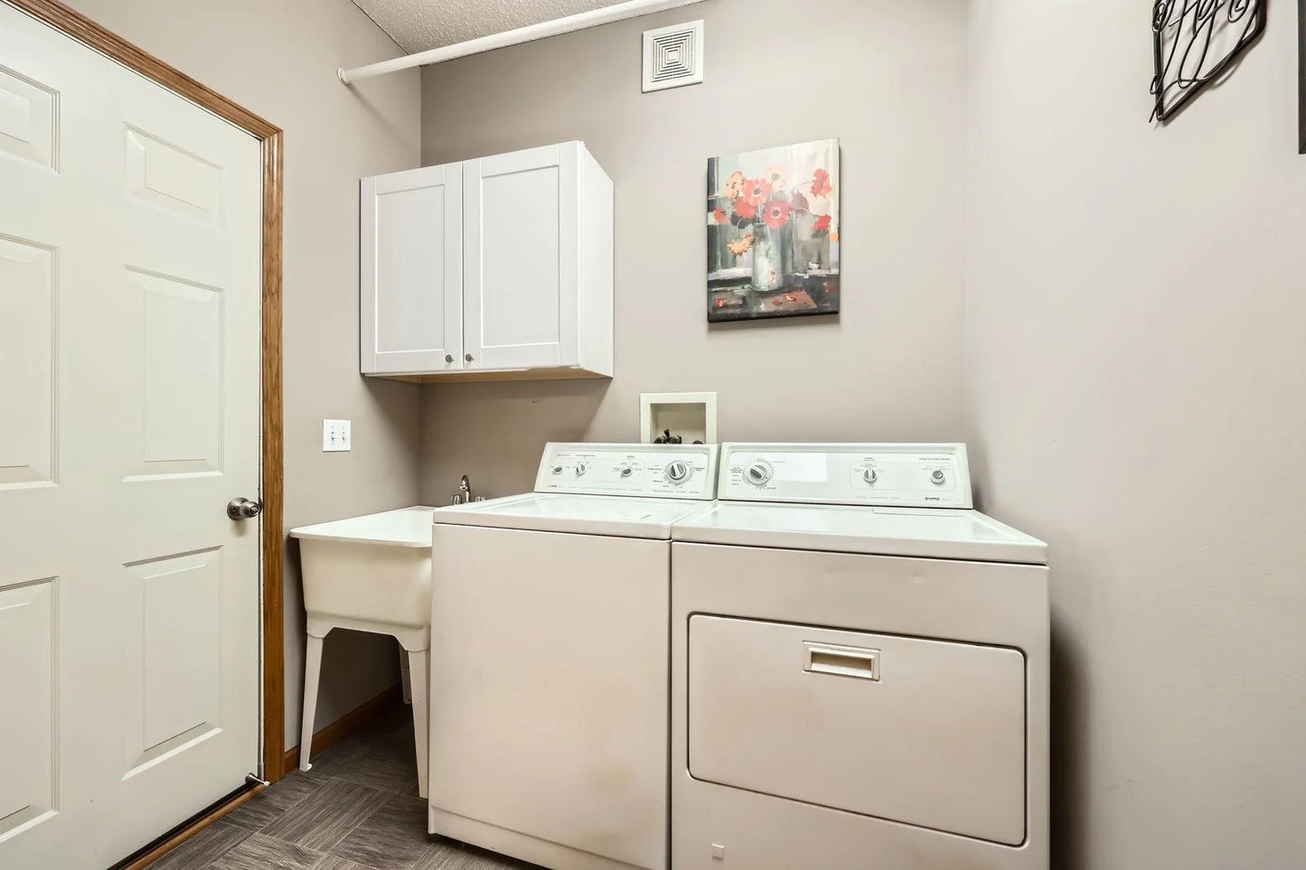 341 Campfire Curve, Chaska, MN 55318