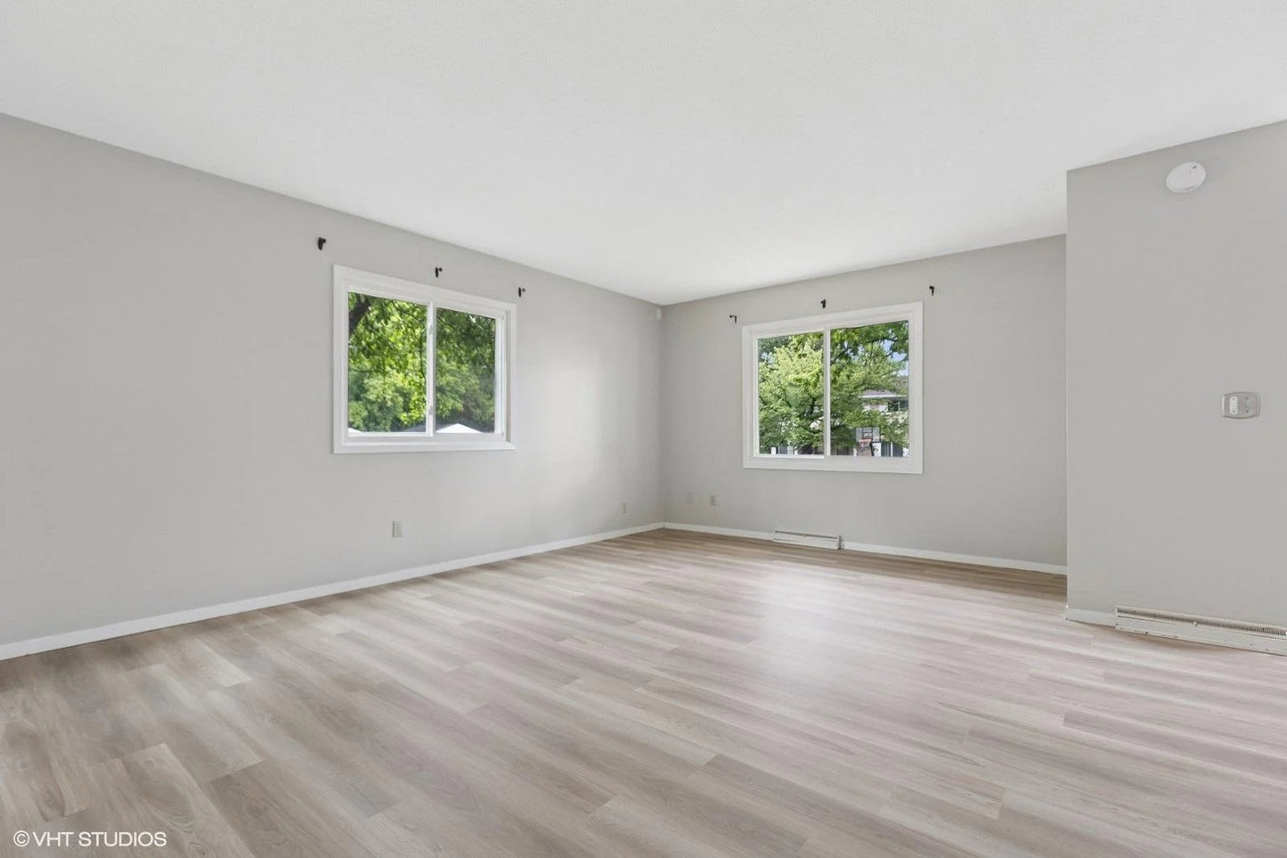 510 Shadyside Circle, Hopkins, MN 55343