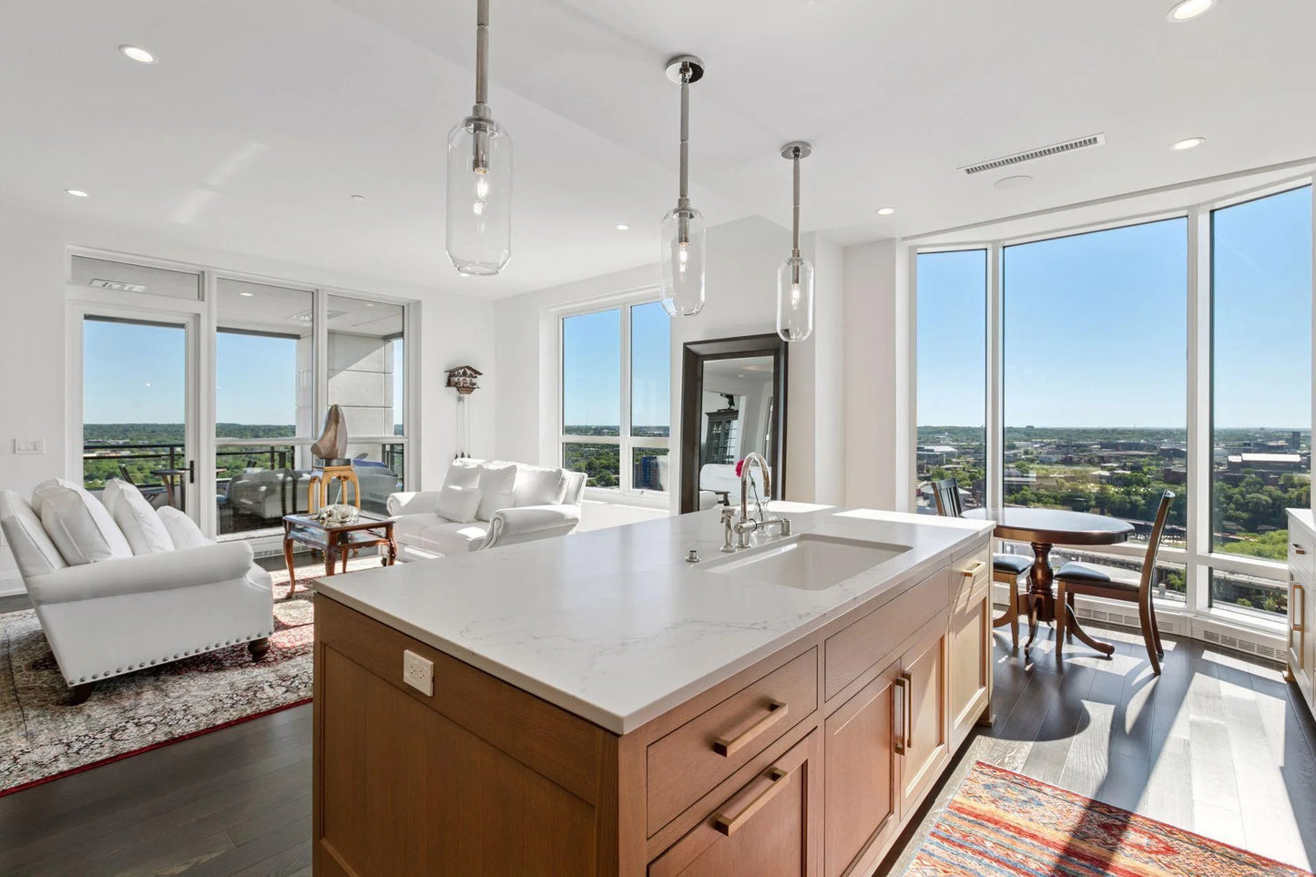 1111 River Parkway, Minneapolis, MN 55415
