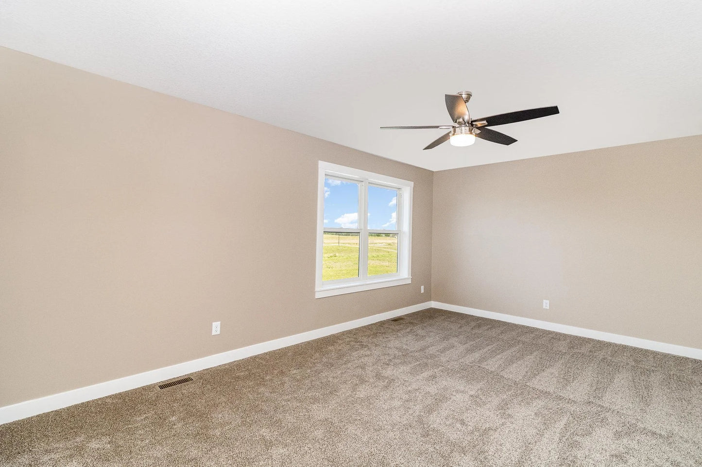 813 Viburnum Street, Belle Plaine, MN 56011