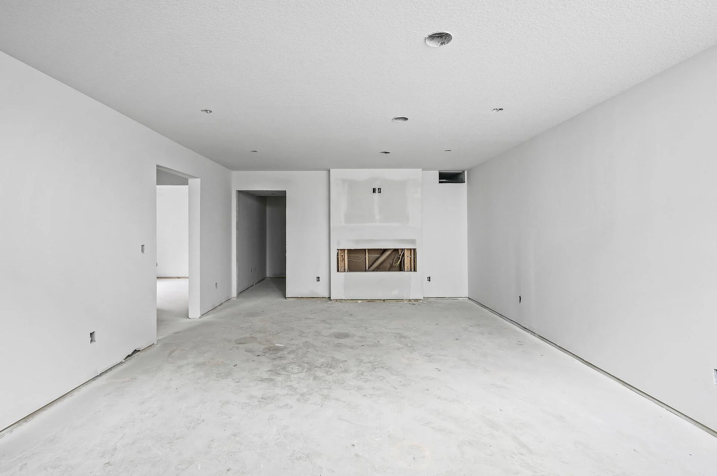 201 Mccarrons Place, Roseville, MN 55113