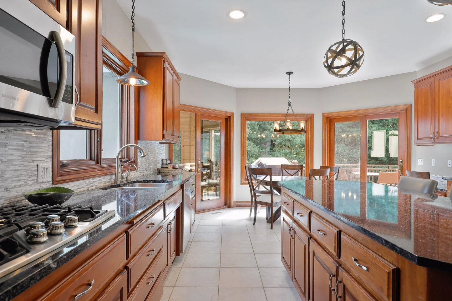 960 Bayside Lane, Minnetrista, MN 55364
