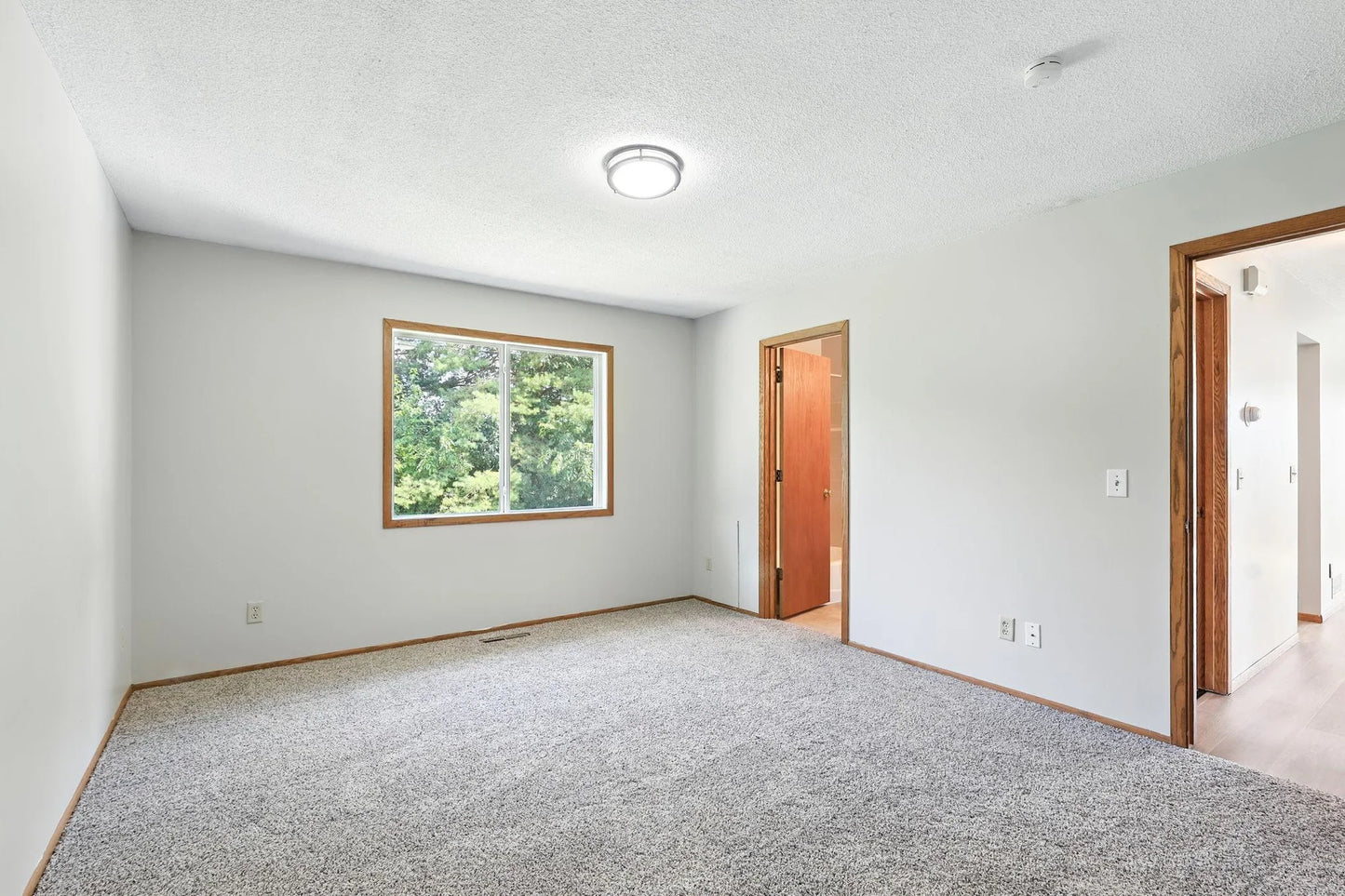 2515 Royals Drive, Minnetonka, MN 55305