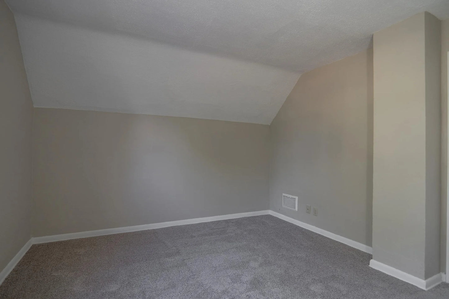 608 7th Avenue, Hopkins, MN 55343