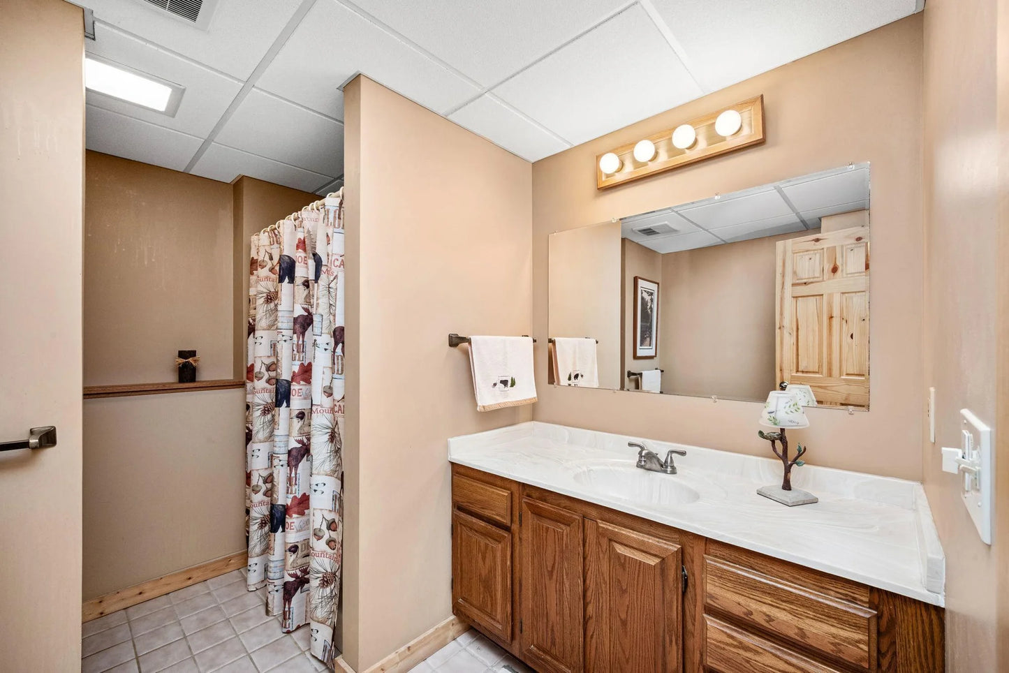 2520 Florida Avenue, Golden Valley, MN 55427
