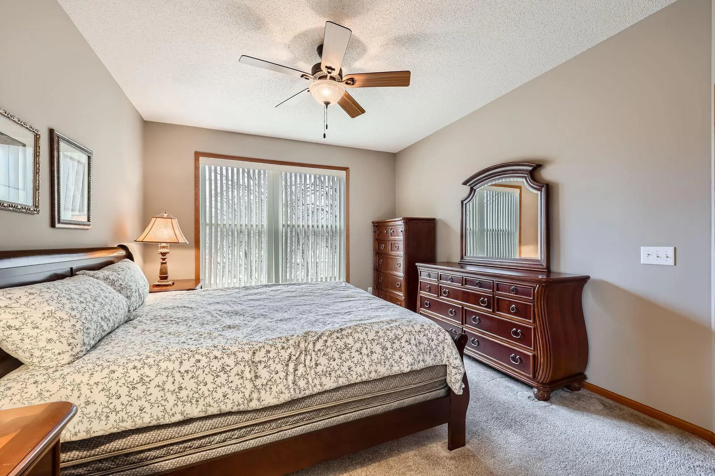 341 Campfire Curve, Chaska, MN 55318