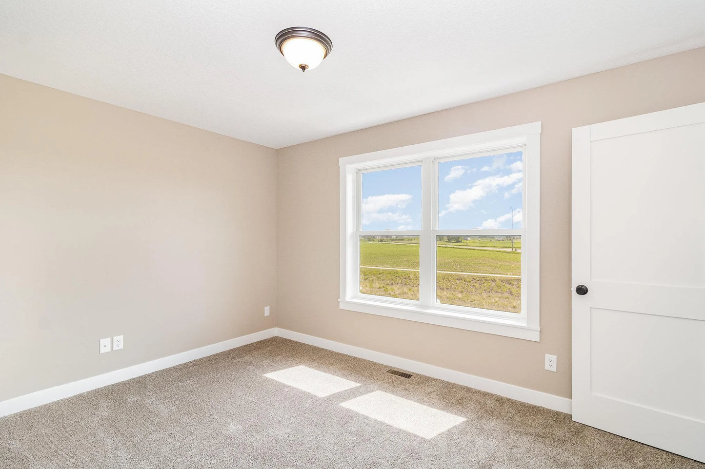813 Viburnum Street, Belle Plaine, MN 56011