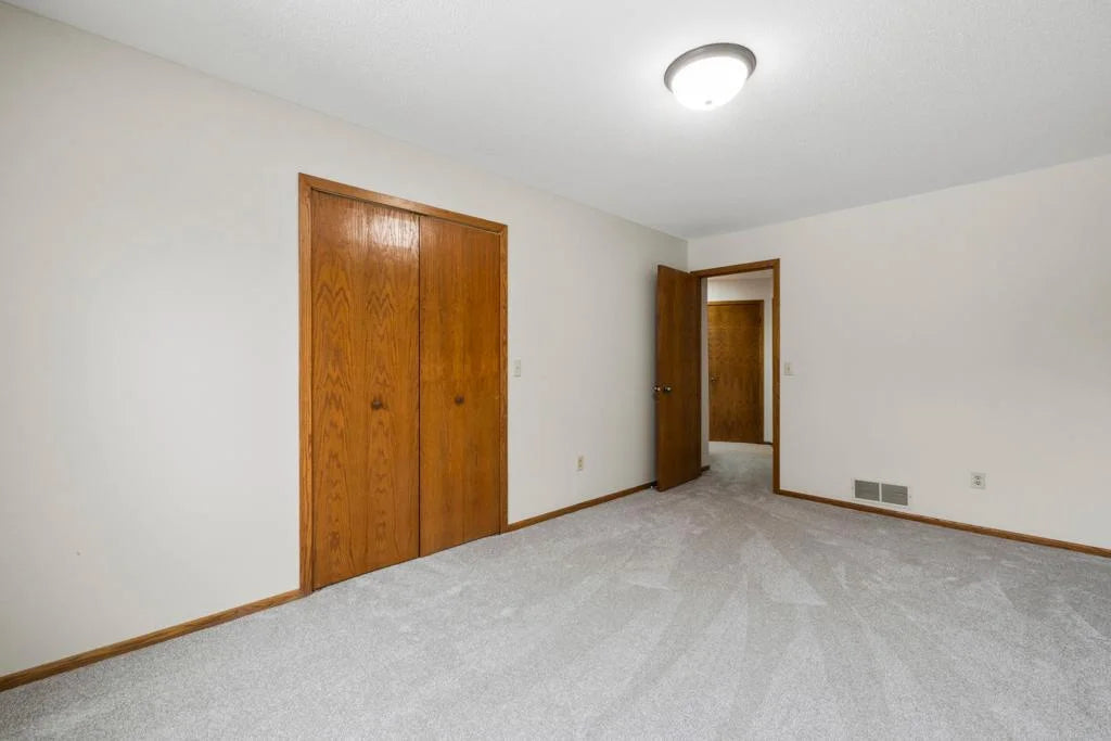 7523 15th Street Lane, Oakdale, MN 55128