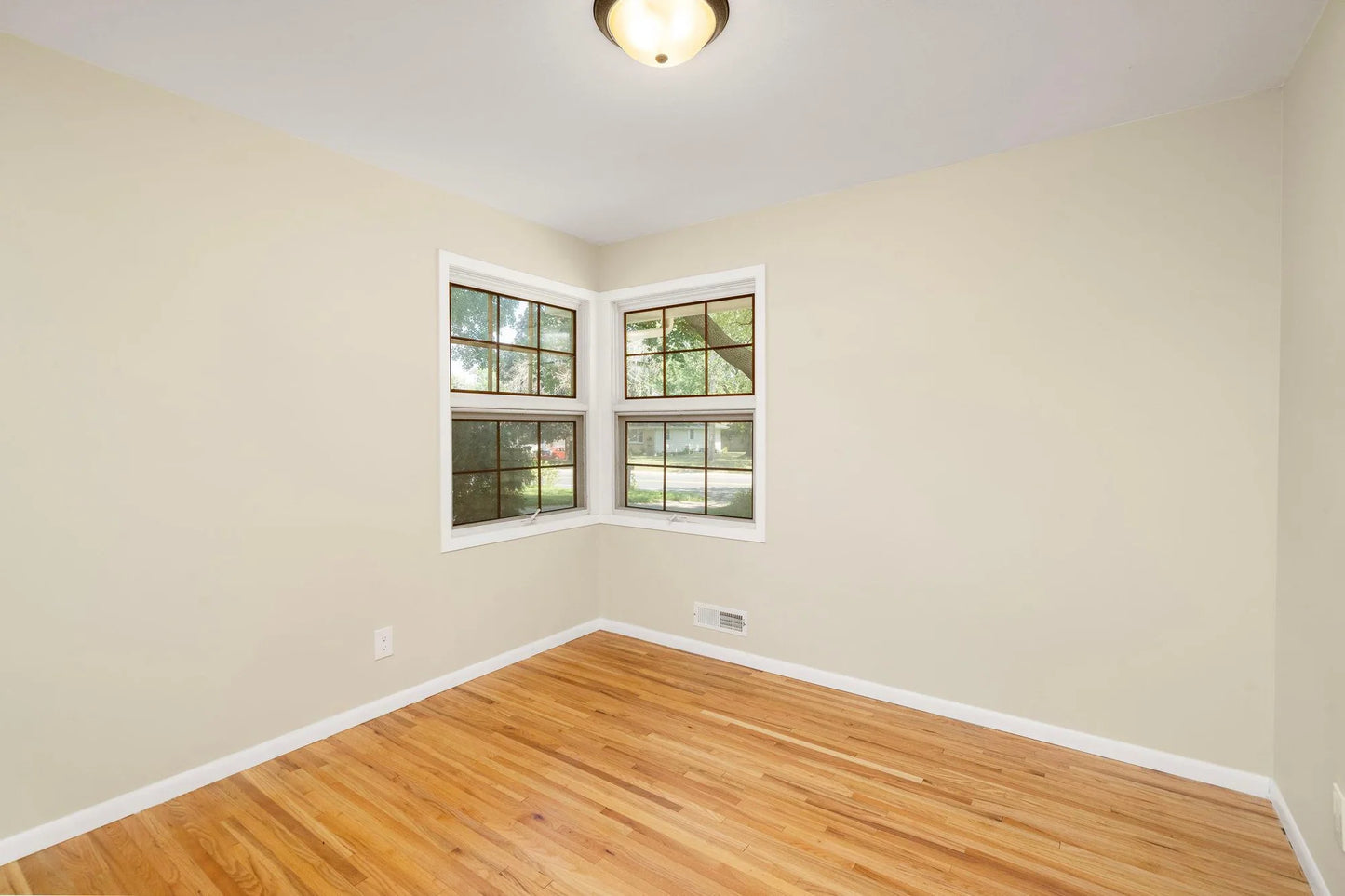 10212 Xerxes Avenue, Bloomington, MN 55431