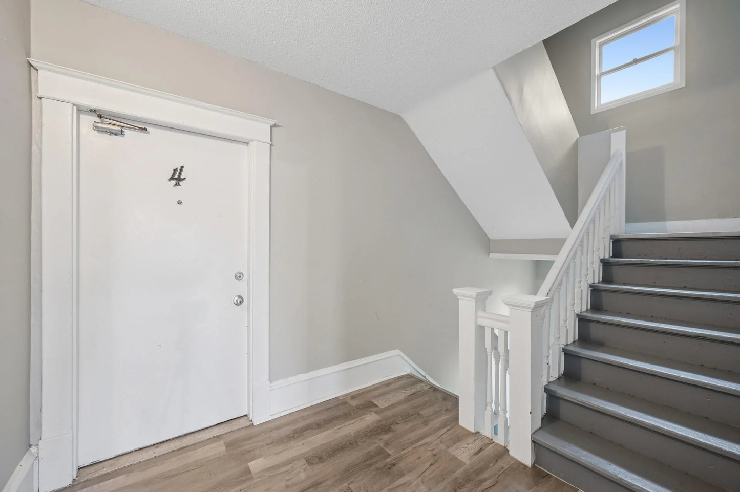61 Delos Street, Saint Paul, MN 55107