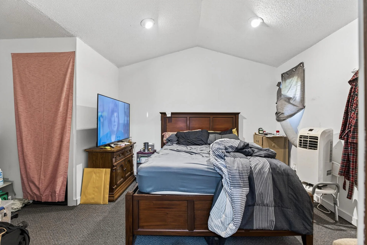 2523 Thomas Avenue, Minneapolis, MN 55411