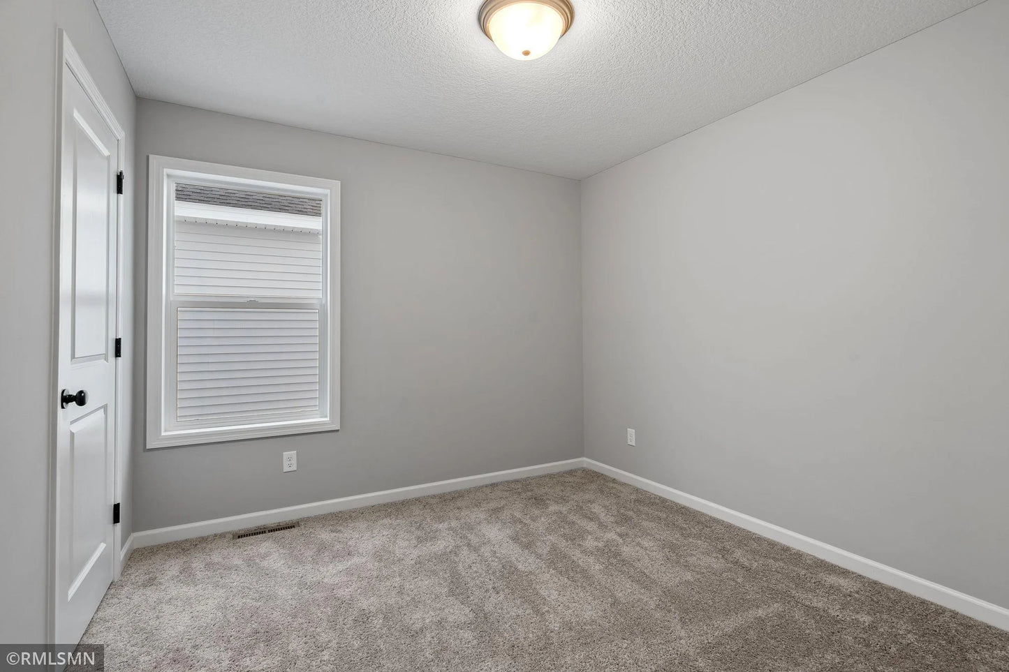 10519 Goodwin Avenue, Cottage Grove, MN 55016