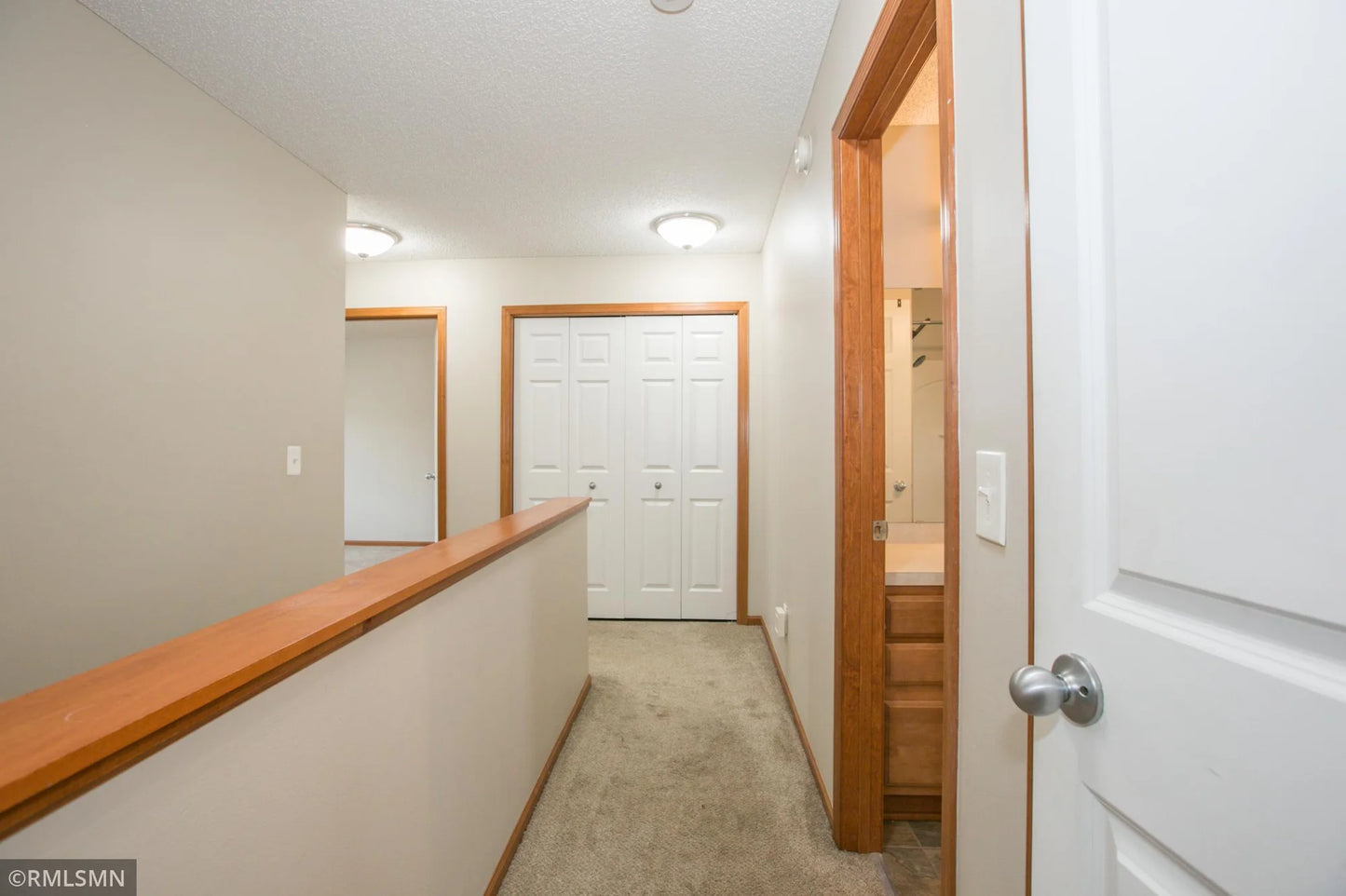 21314 Hytrail Circle, Lakeville, MN 55044