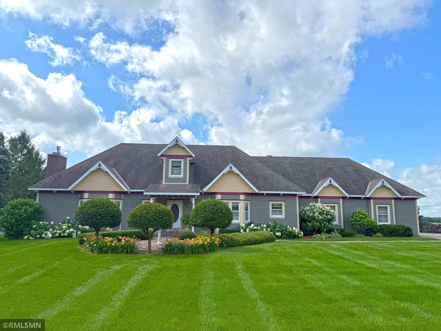 211 4th Street, Maple Lake, MN 55358