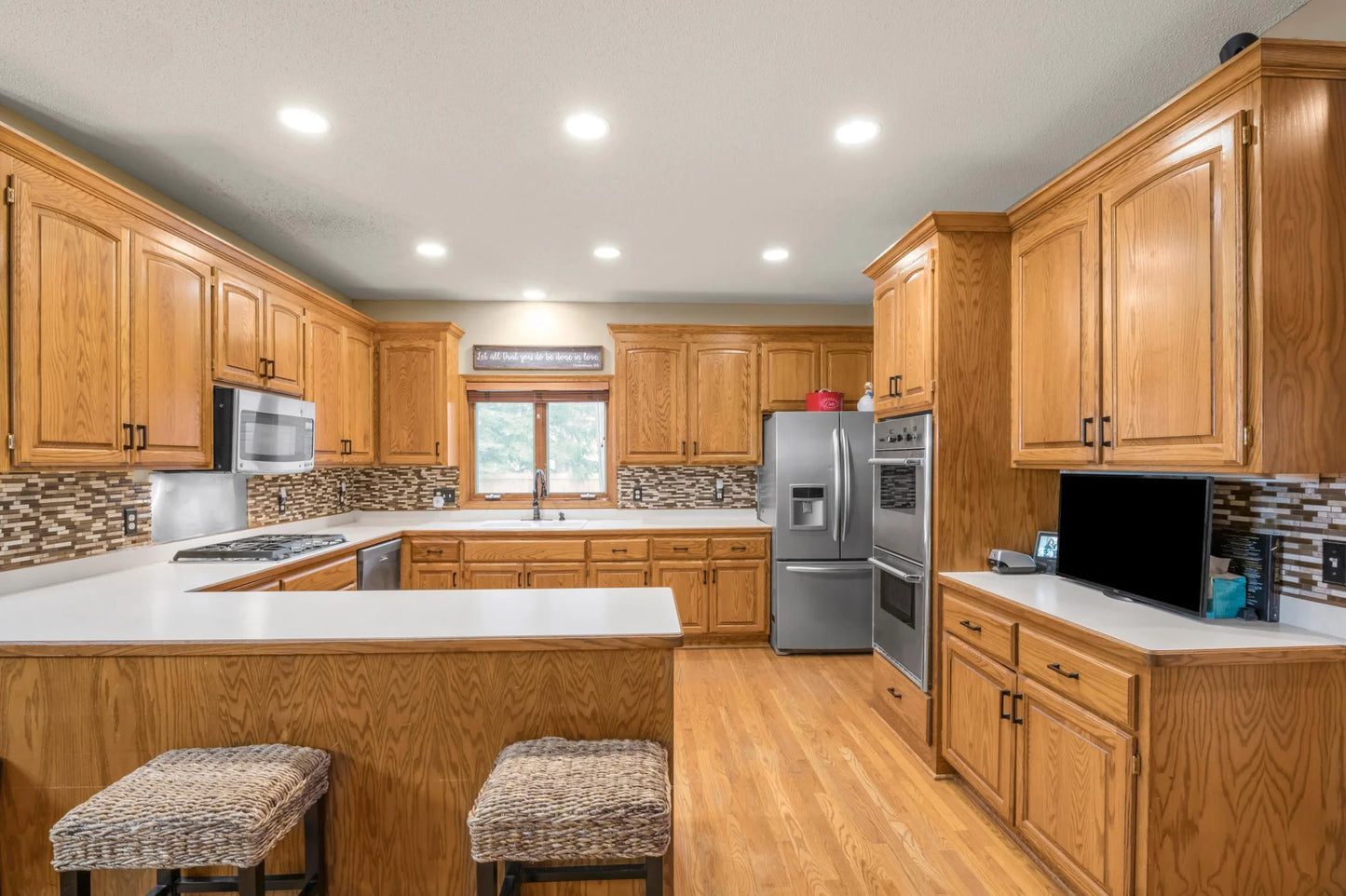 10512 Hidden Oaks Lane, Champlin, MN 55316
