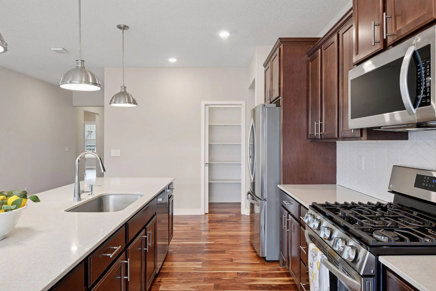 5743 Meridian Way, Prior Lake, MN 55372