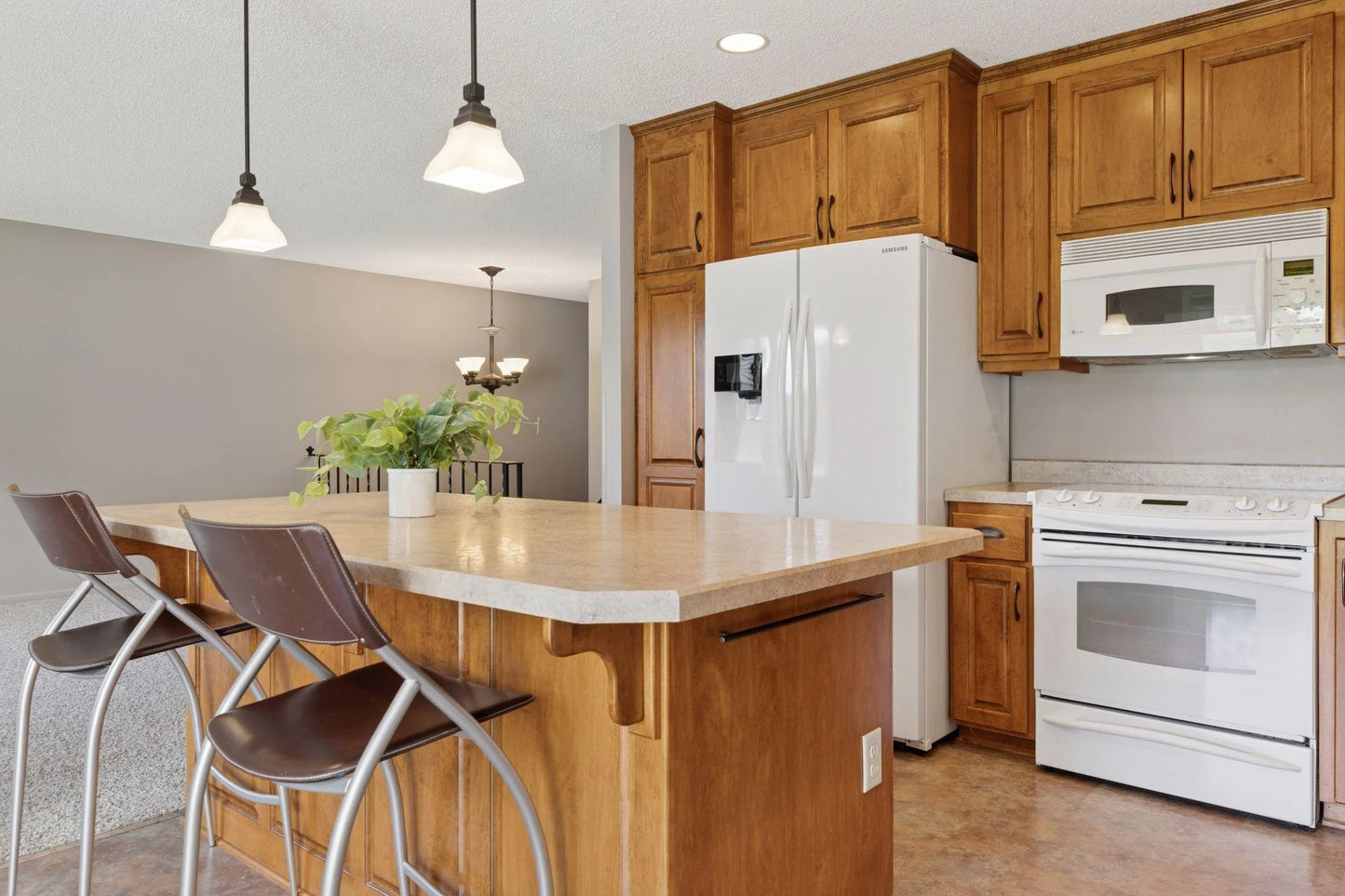 10436 Yorktown Lane, Maple Grove, MN 55369