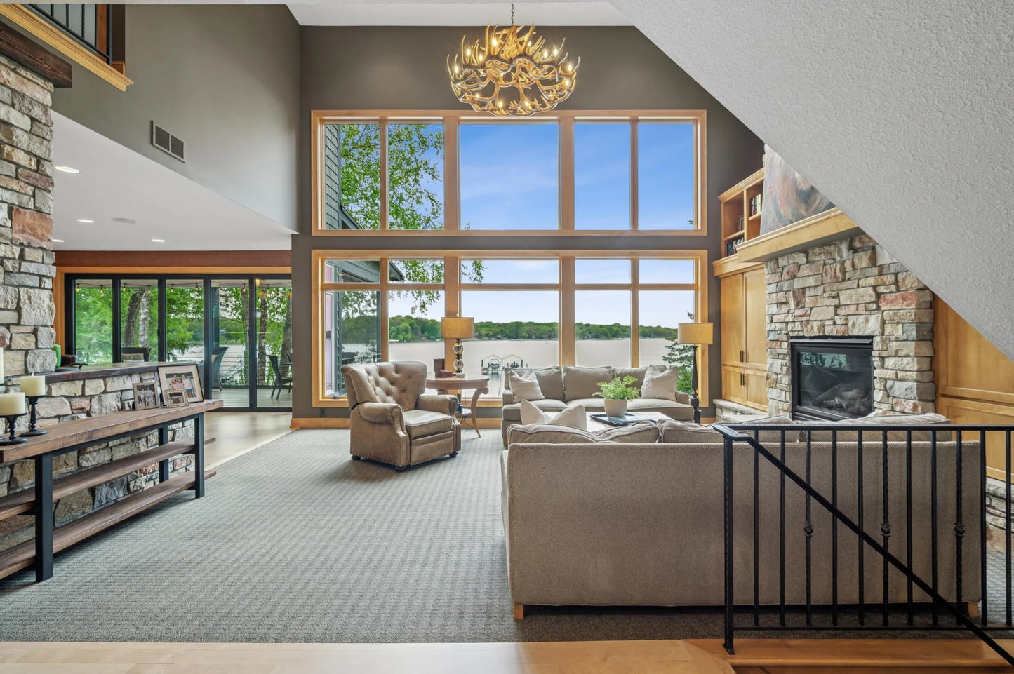 115 Wildwood Beach Road, Mahtomedi, MN 55115