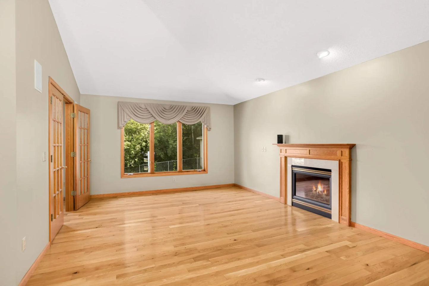 1985 Cope Avenue, Maplewood, MN 55109