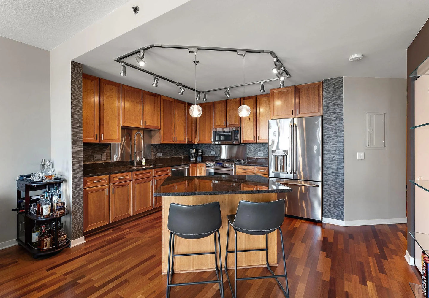 929 Portland Avenue, Minneapolis, MN 55404