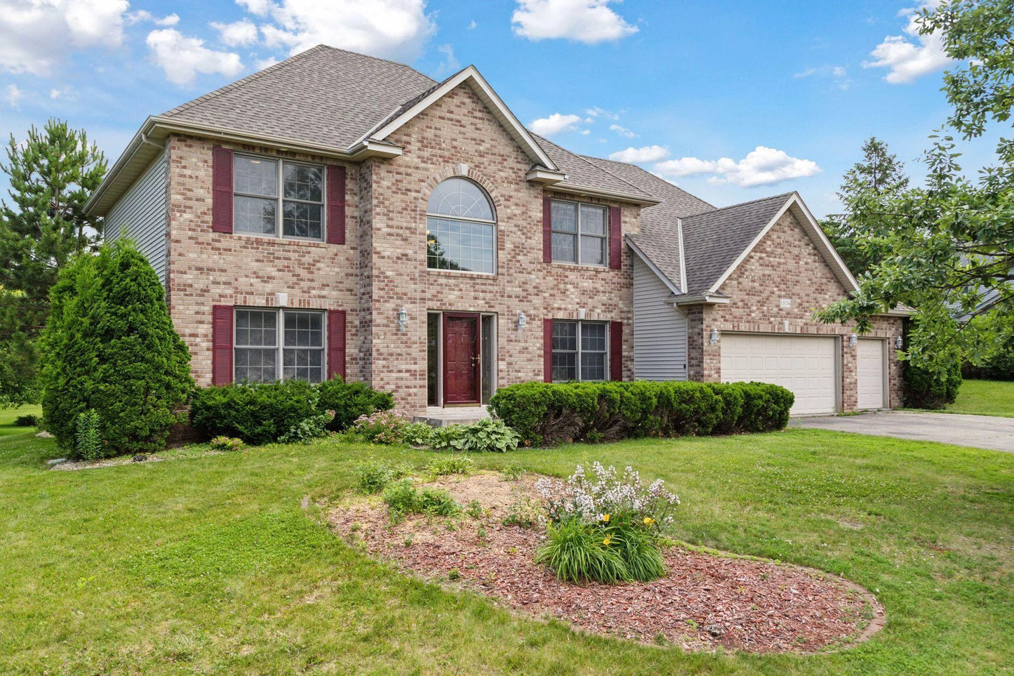 13176 Crolly Court, Rosemount, MN 55068