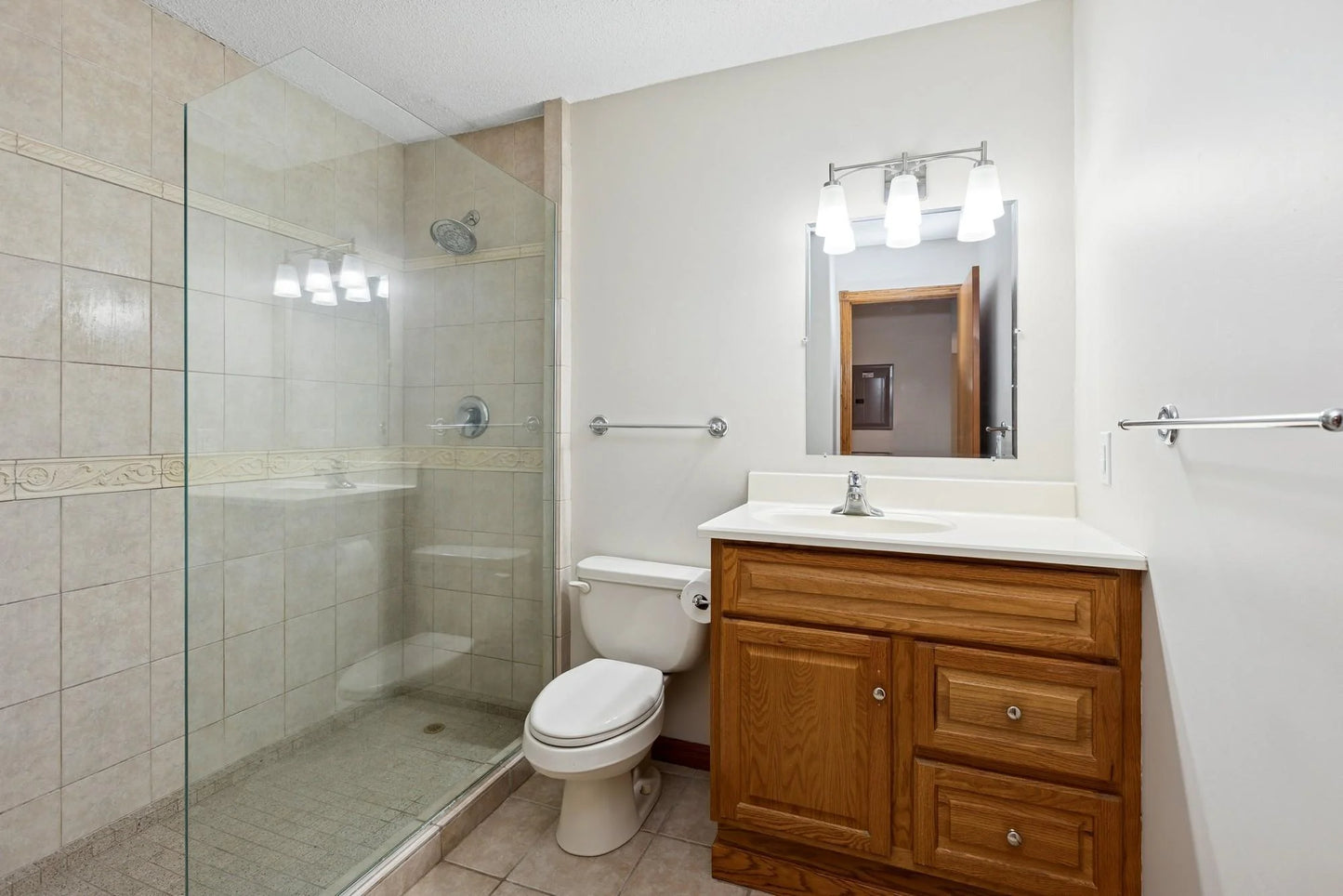 1304 Medicine Lake Drive, Plymouth, MN 55441