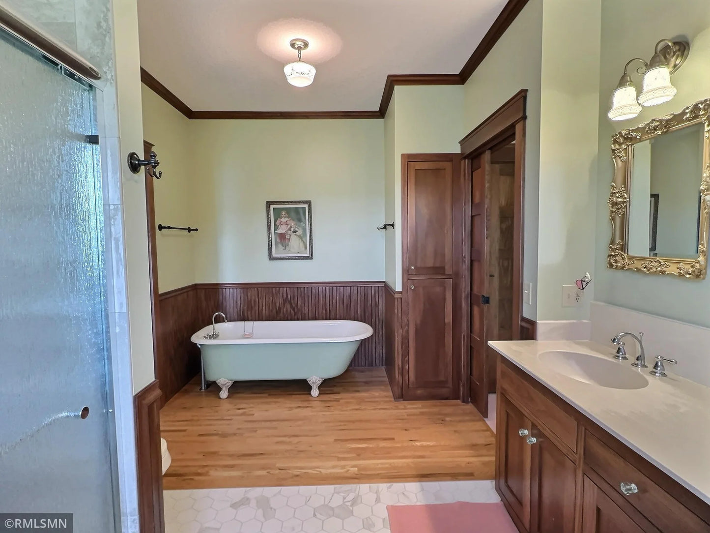 211 4th Street, Maple Lake, MN 55358